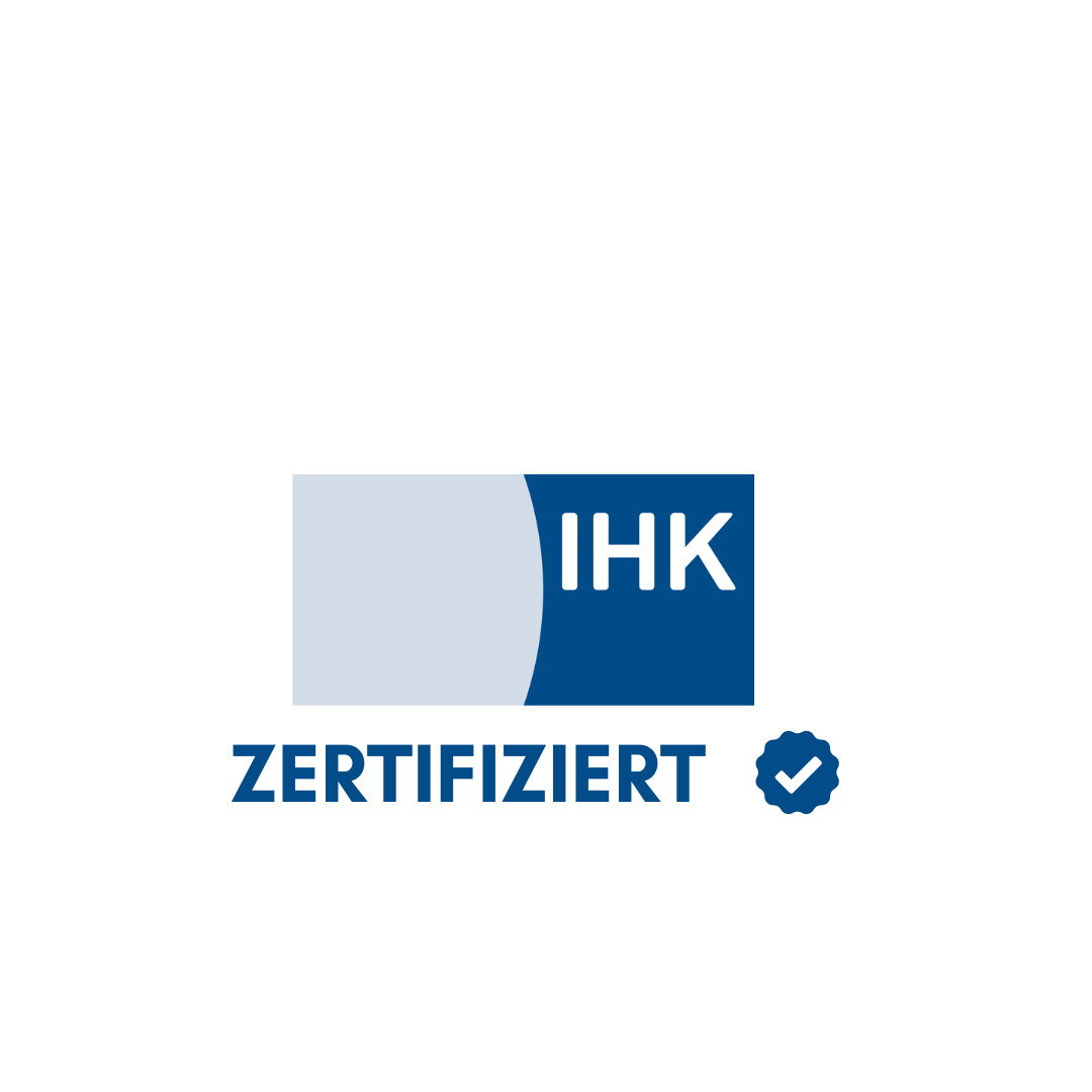 Sprechblase mit IHK-Logo drin. Darunter ein Schriftzug mit dem Wort: zertifiziert. am Ende befindet sich ein blauer Kreis mit einem weißen Haken darin.